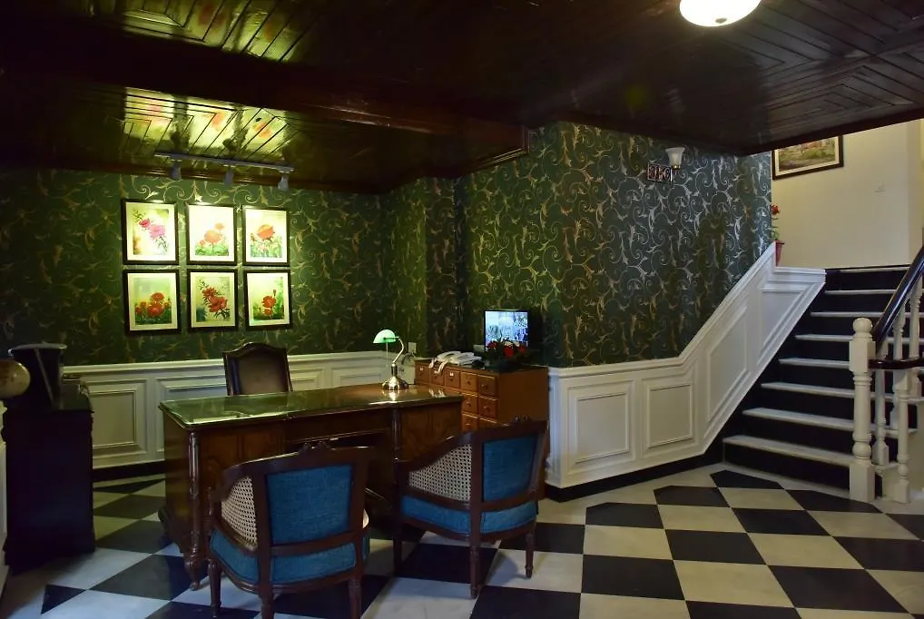 The Oaktree House Hotell Shimla 3*,