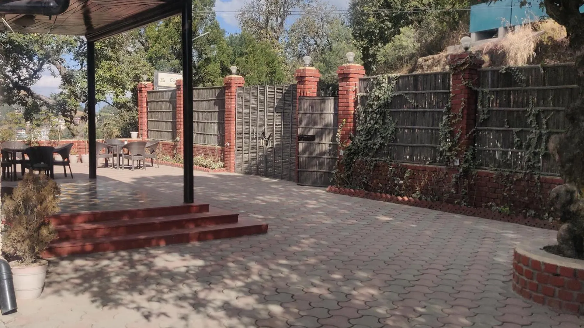 The Oaktree House Hotel Shimla India