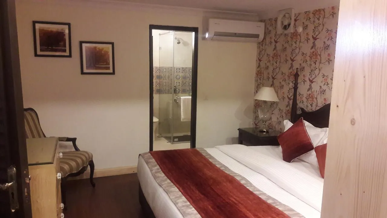 The Oaktree House Hotel Shimla